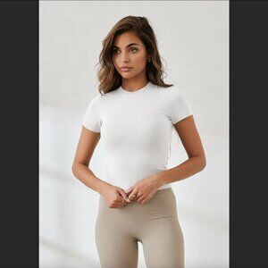 [NWT] LOUNGE Essential t-shirt XS